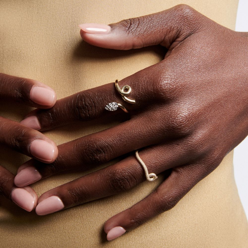 White Diamond Pavé Baby Vine Ring in Yellow Gold