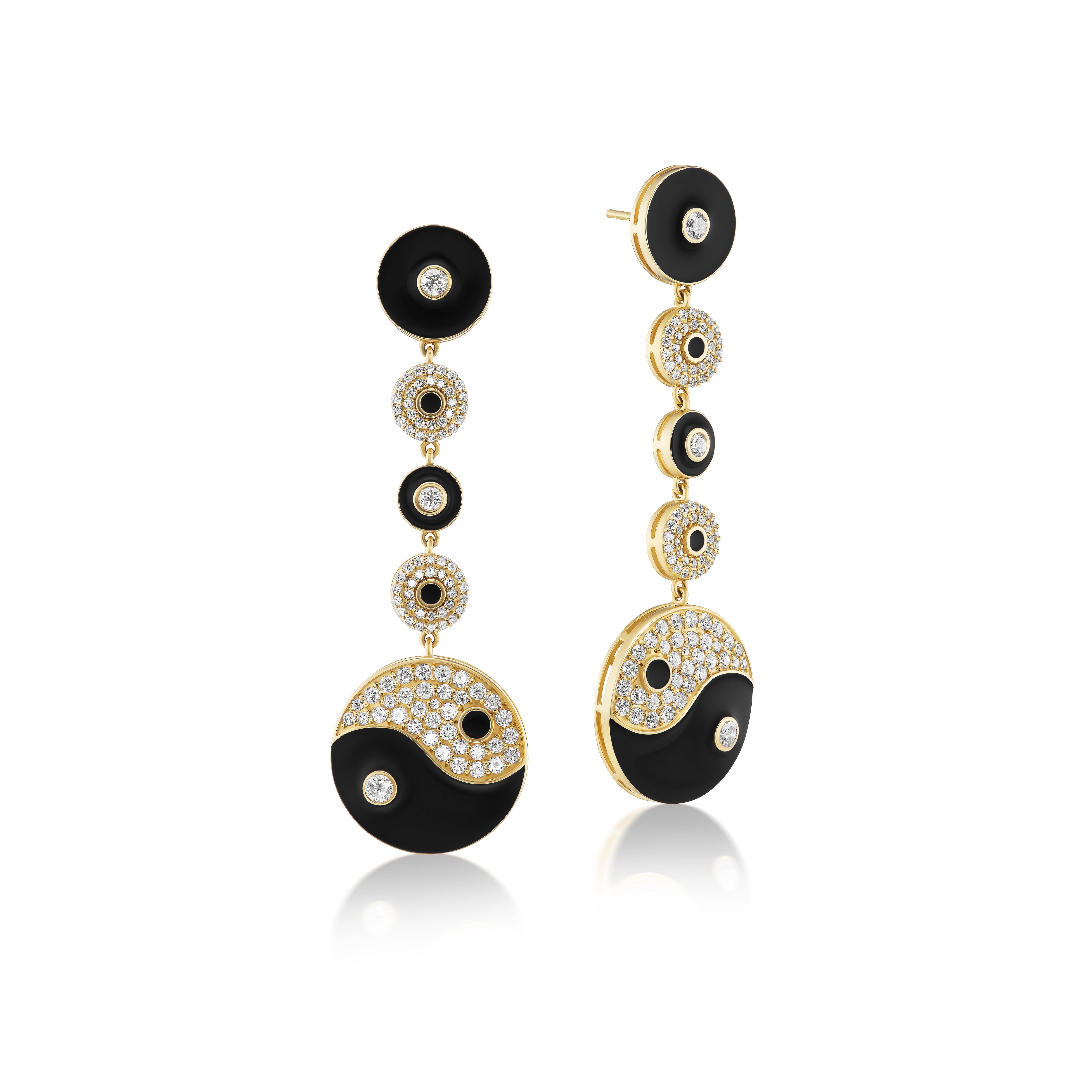 Ying Yang Earrings in Yellow Gold