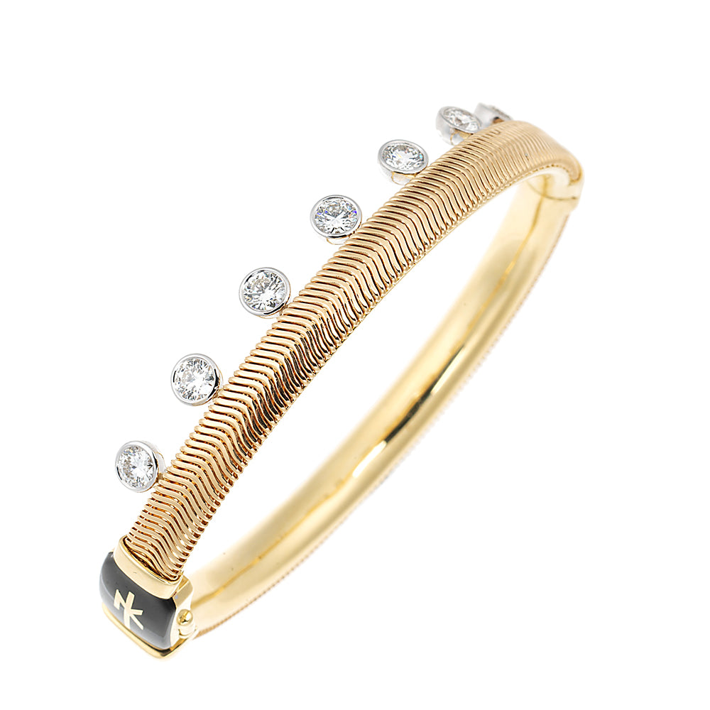 White Diamonds Feelings Bangle Bracelet in Yellow Gold