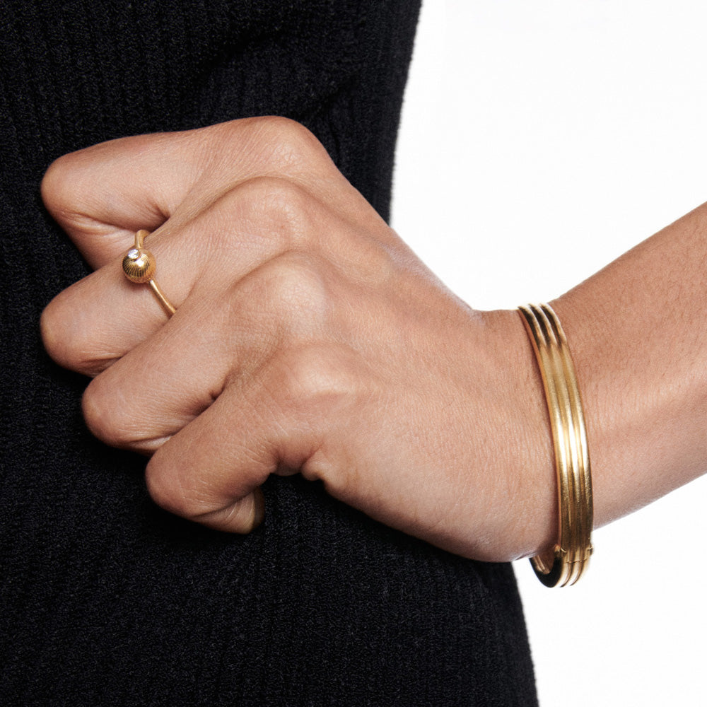 White Diamond Karko Ring in Yellow Gold