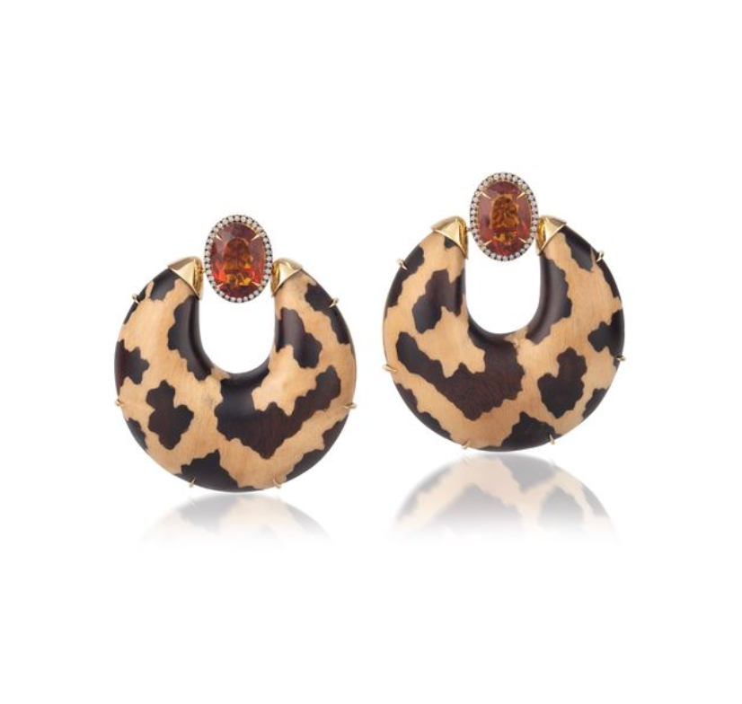Marquetry earrings with leopard motif and riograndense citrine in yellow gold