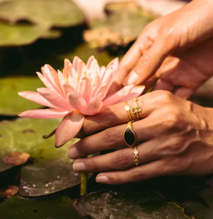 Bazaar Single Rosecut White Diamond Ring in Yellow Gold