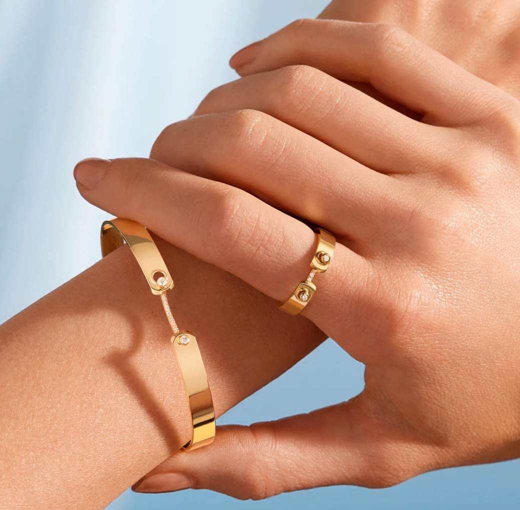 Business Meeting GM Bangle in Yellow Gold