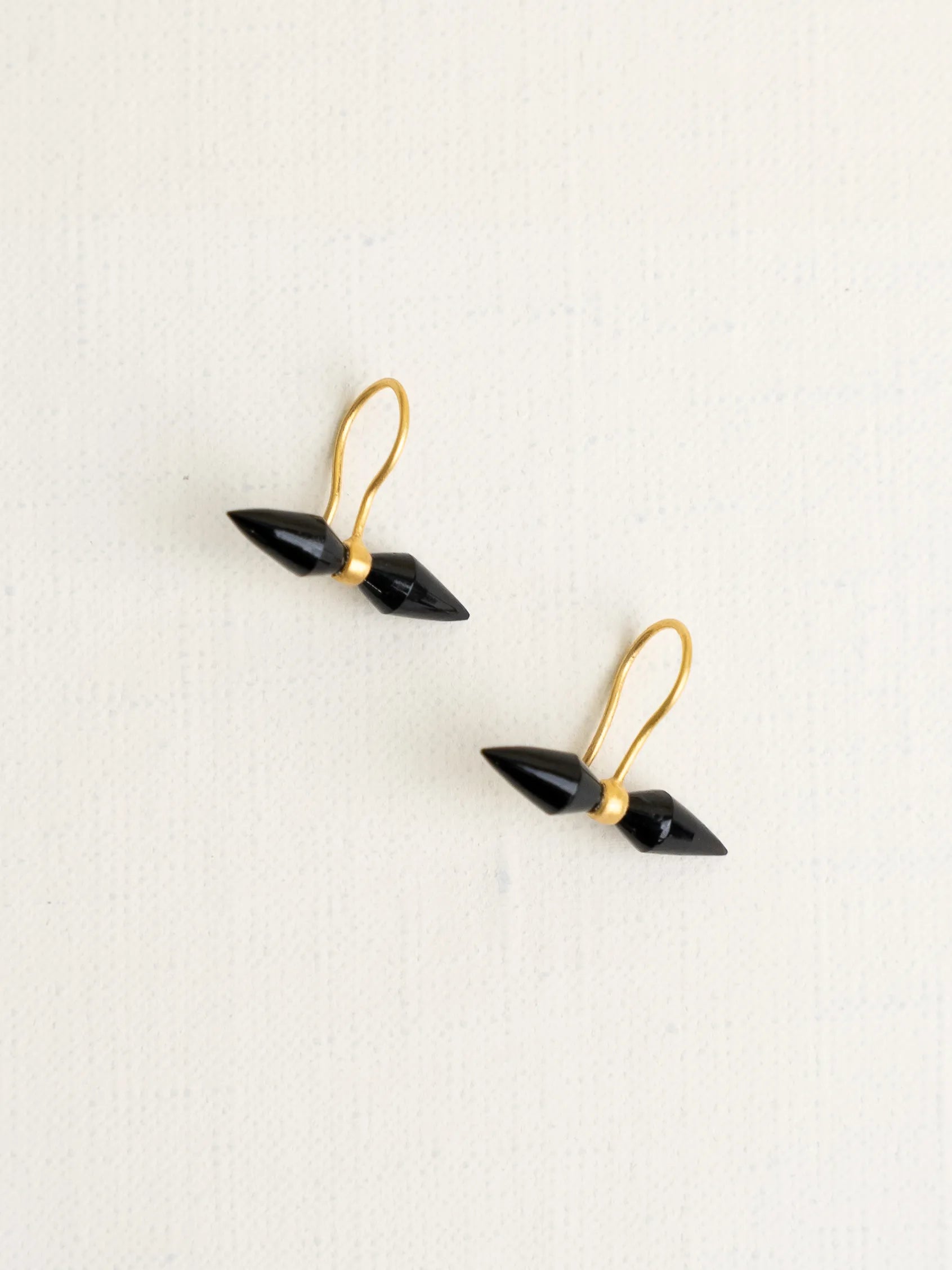 Onyx Seed Vessel Drop Earrings in Yellow Gold