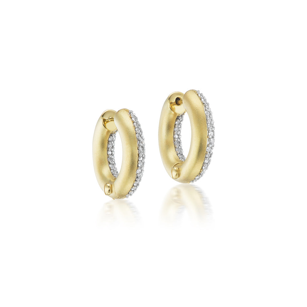 White Diamond Pavé Arco Hoop Earrings in Yellow Gold