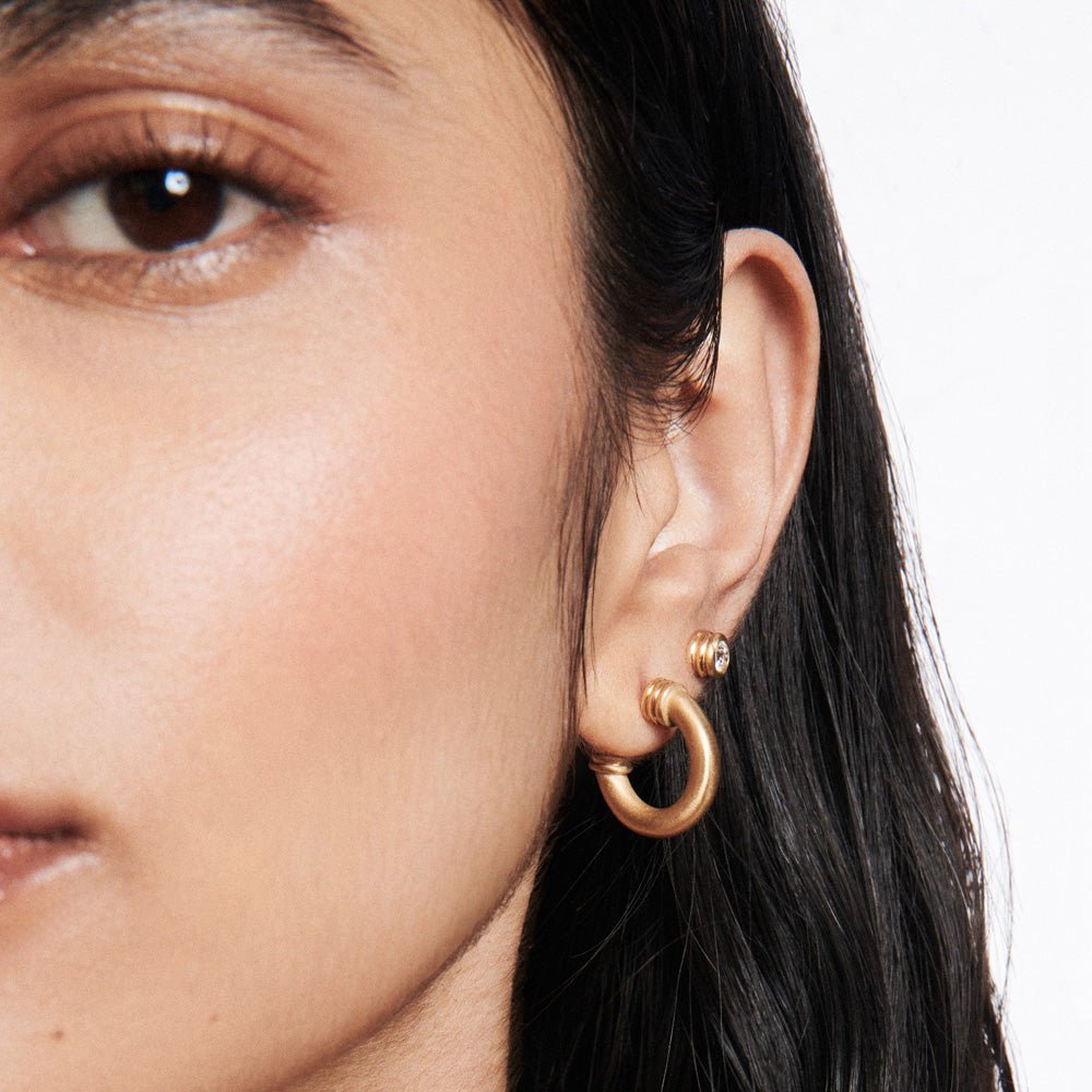 Small Open Grotto Hoops with White Pearls in Yellow Gold - MUSE Shop