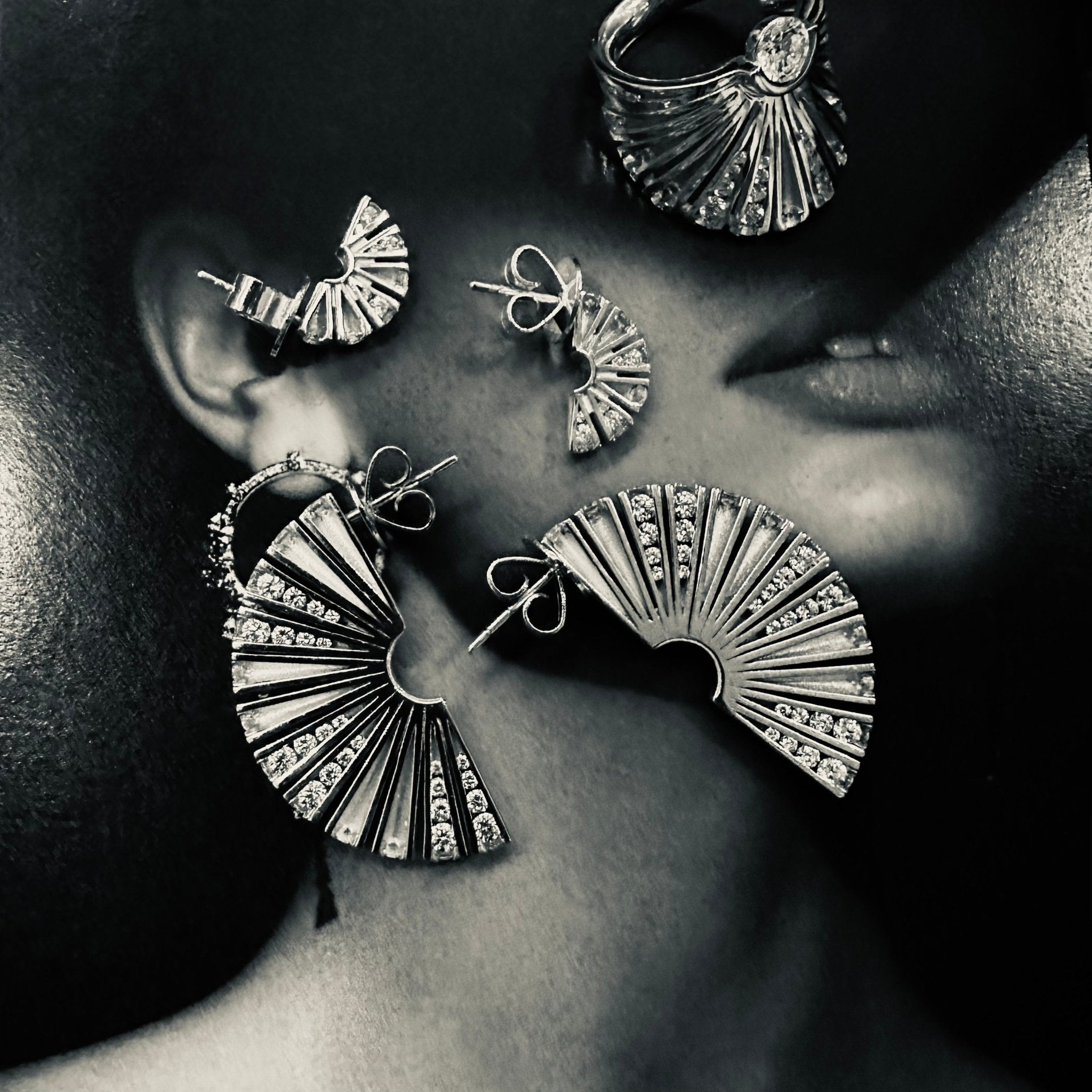 The Fabellas Earrings - MUSE Shop
