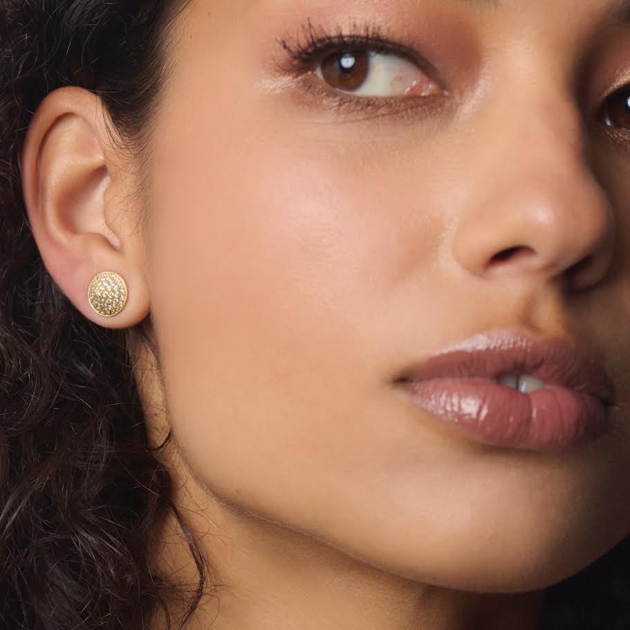 White Diamond Conical Shaped Stud Earrings in Yellow Gold