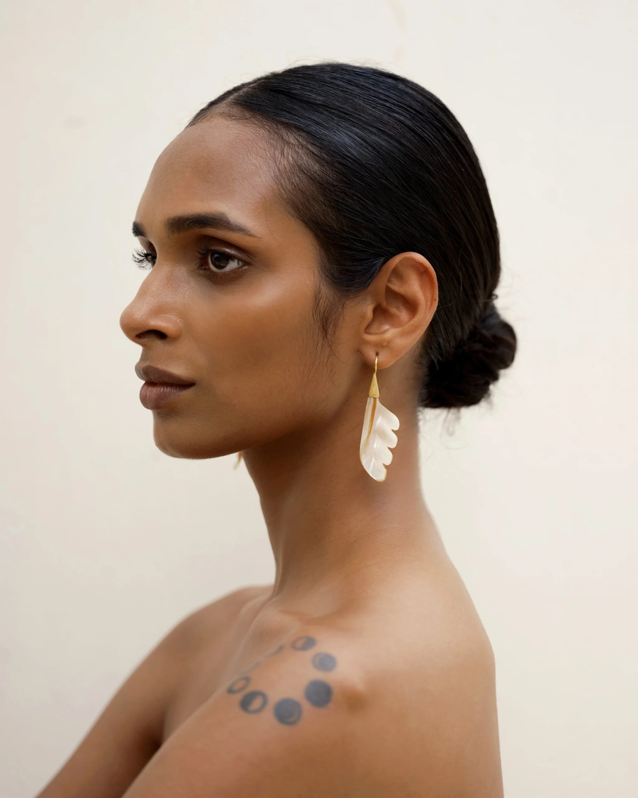 Mother of Pearl Mini Trade Wind Earrings in Yellow Gold