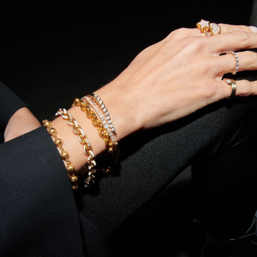 White Diamond Jones Tennis Bracelet in Yellow Gold