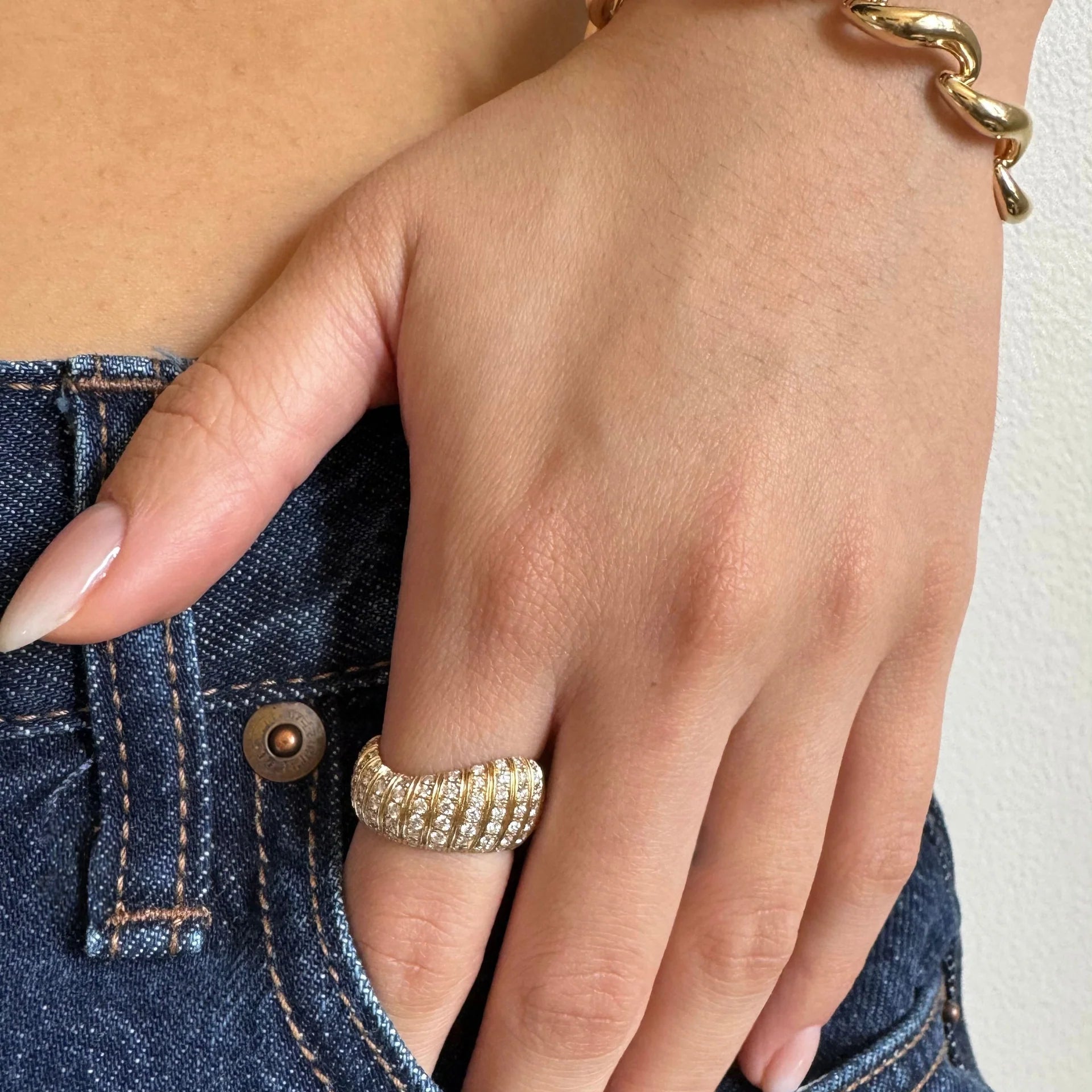 White Diamond Contra Cocktail ring in Yellow Gold