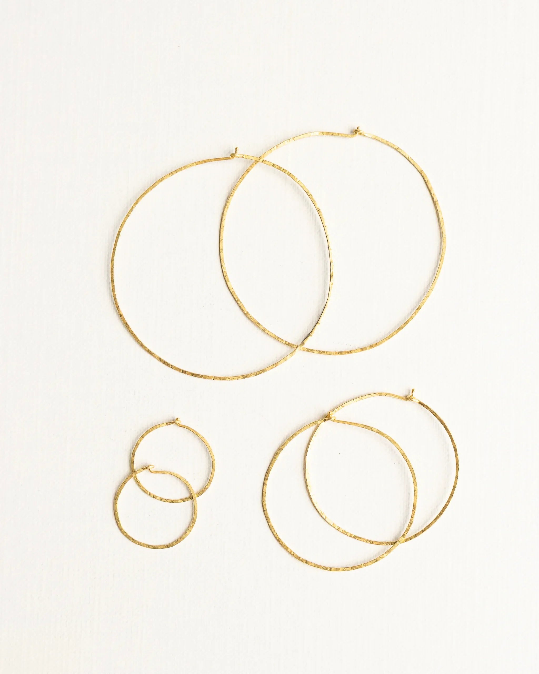 Mini Dayal Hoop Earrings in Yellow Gold