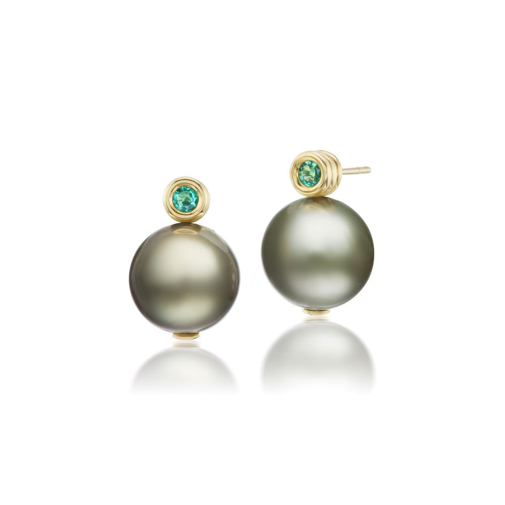 Mini Grotto Black Pearl Earring