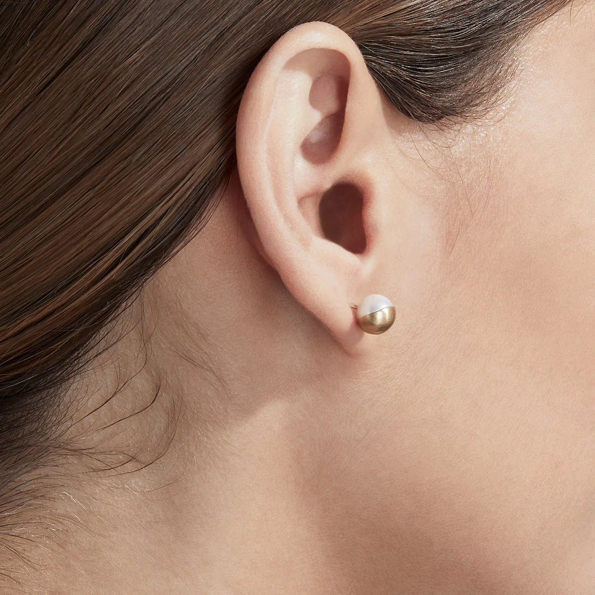 Yellow Gold 135° Half Pearl Stud
