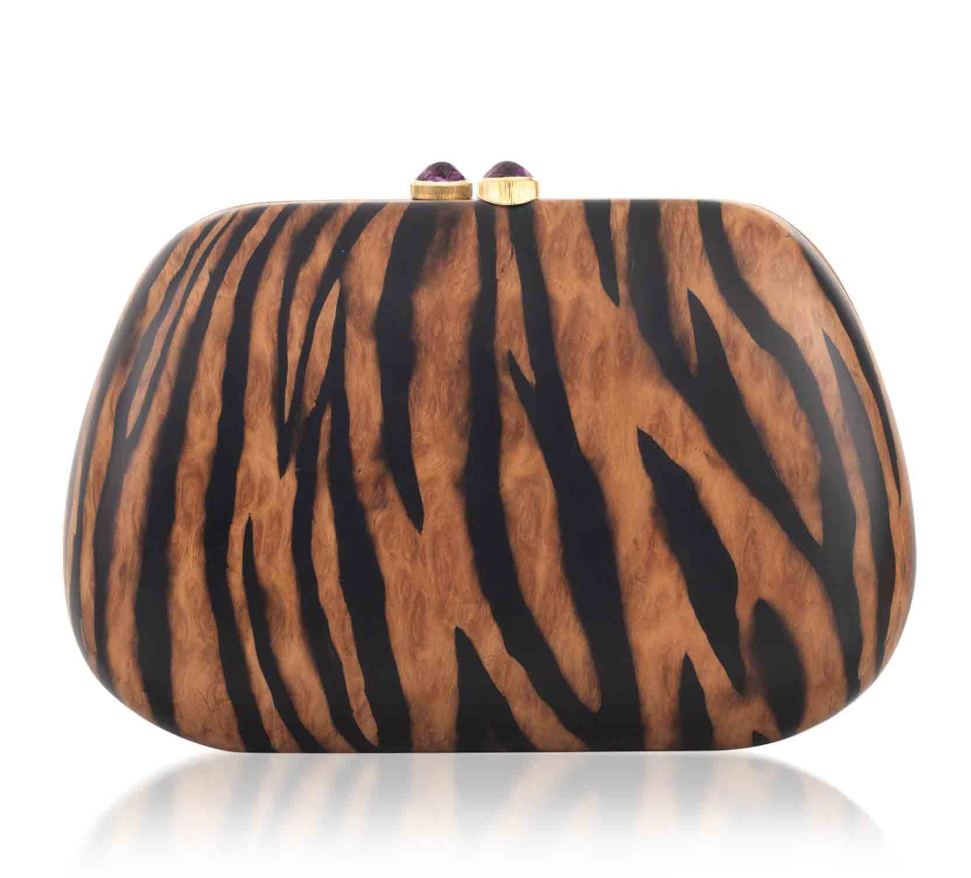 Marquetry clutch with tiger motif and amethyst in yellow gold