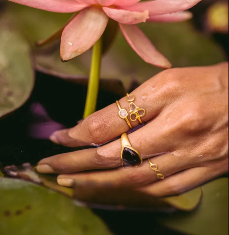 Bazaar Quadruple White Diamond Ring in Yellow Gold