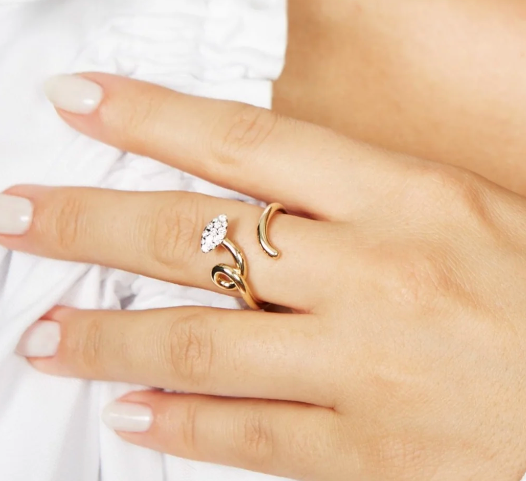 White Diamond Pavé Baby Vine Ring in Yellow Gold