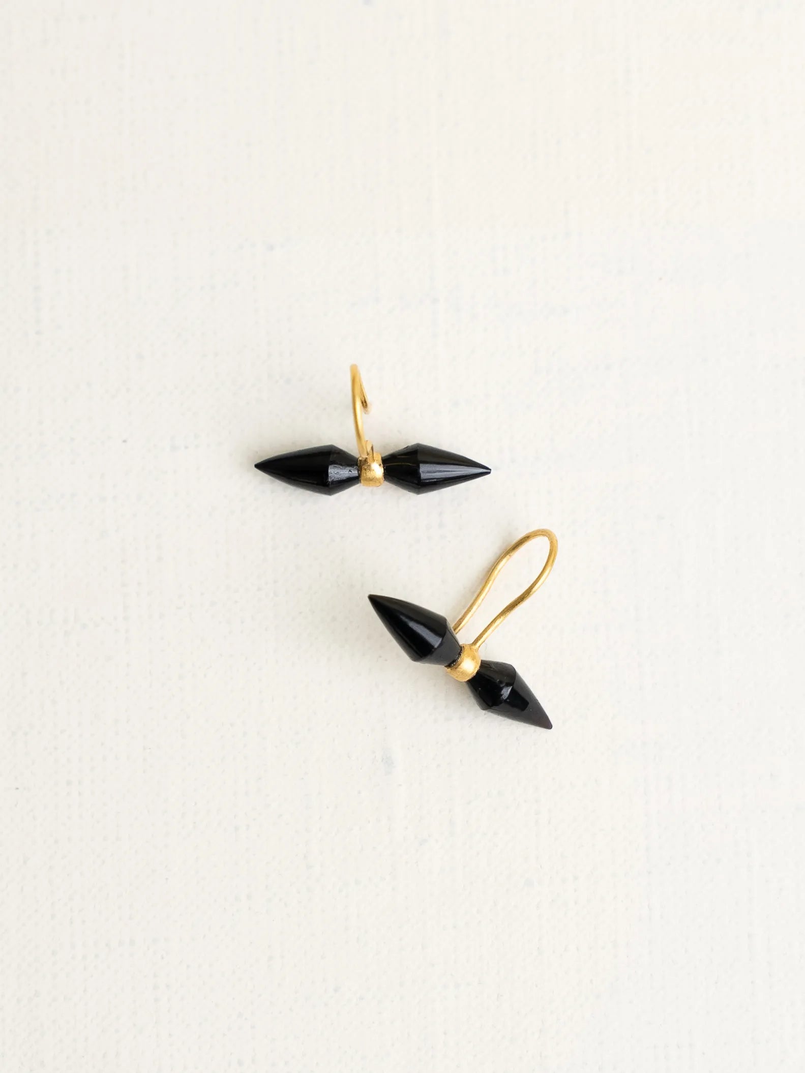 Onyx Seed Vessel Drop Earrings in Yellow Gold