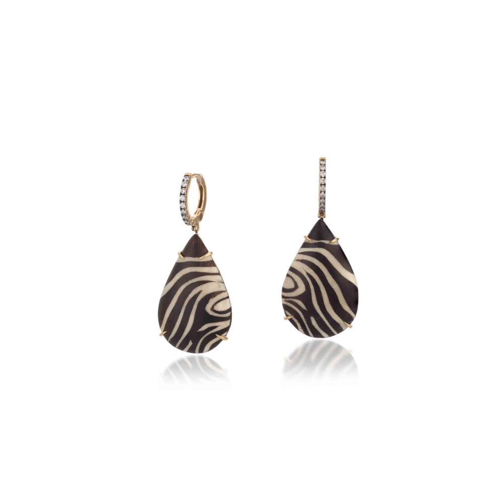 Teardrop Marquetry earrings with zebra motif in yellow gold