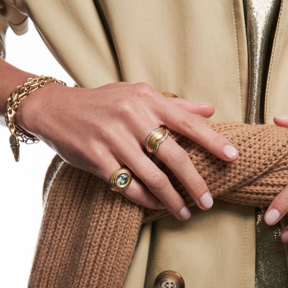 Aquamarine Ripple Pinky Ring in Yellow Gold - MUSE Shop