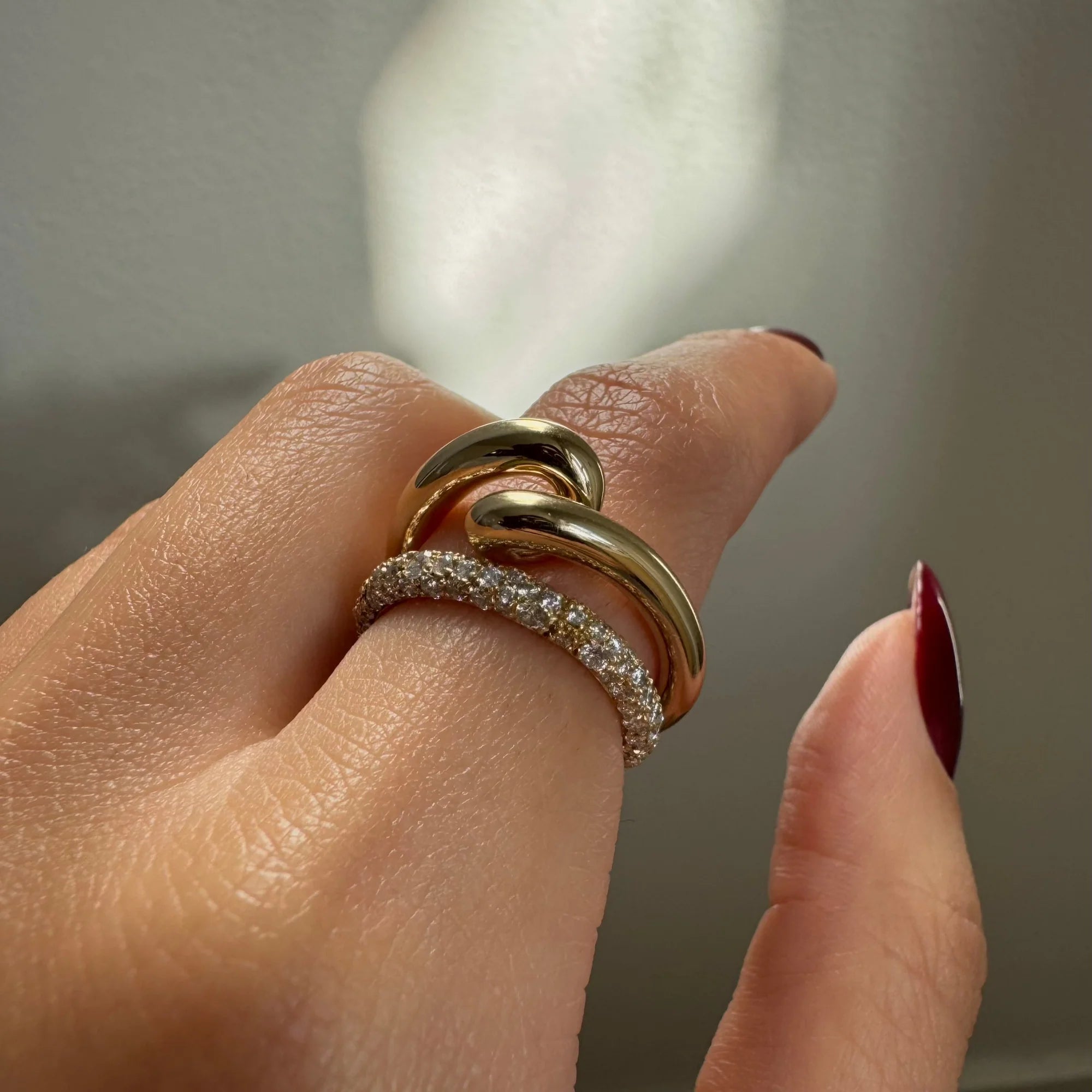 Contour Ring in Yellow Gold