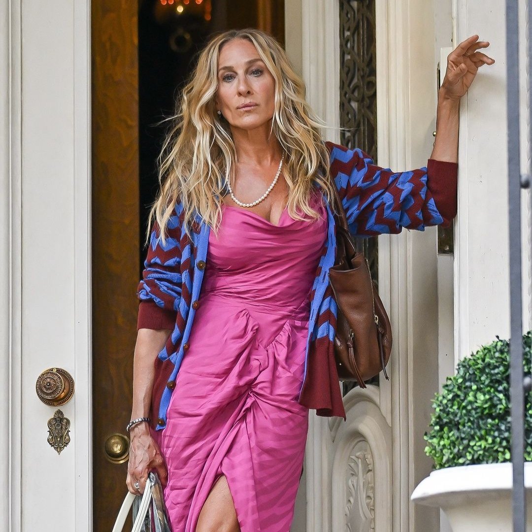 Me Black Gold Cuff Bracelet - MUSE Shop