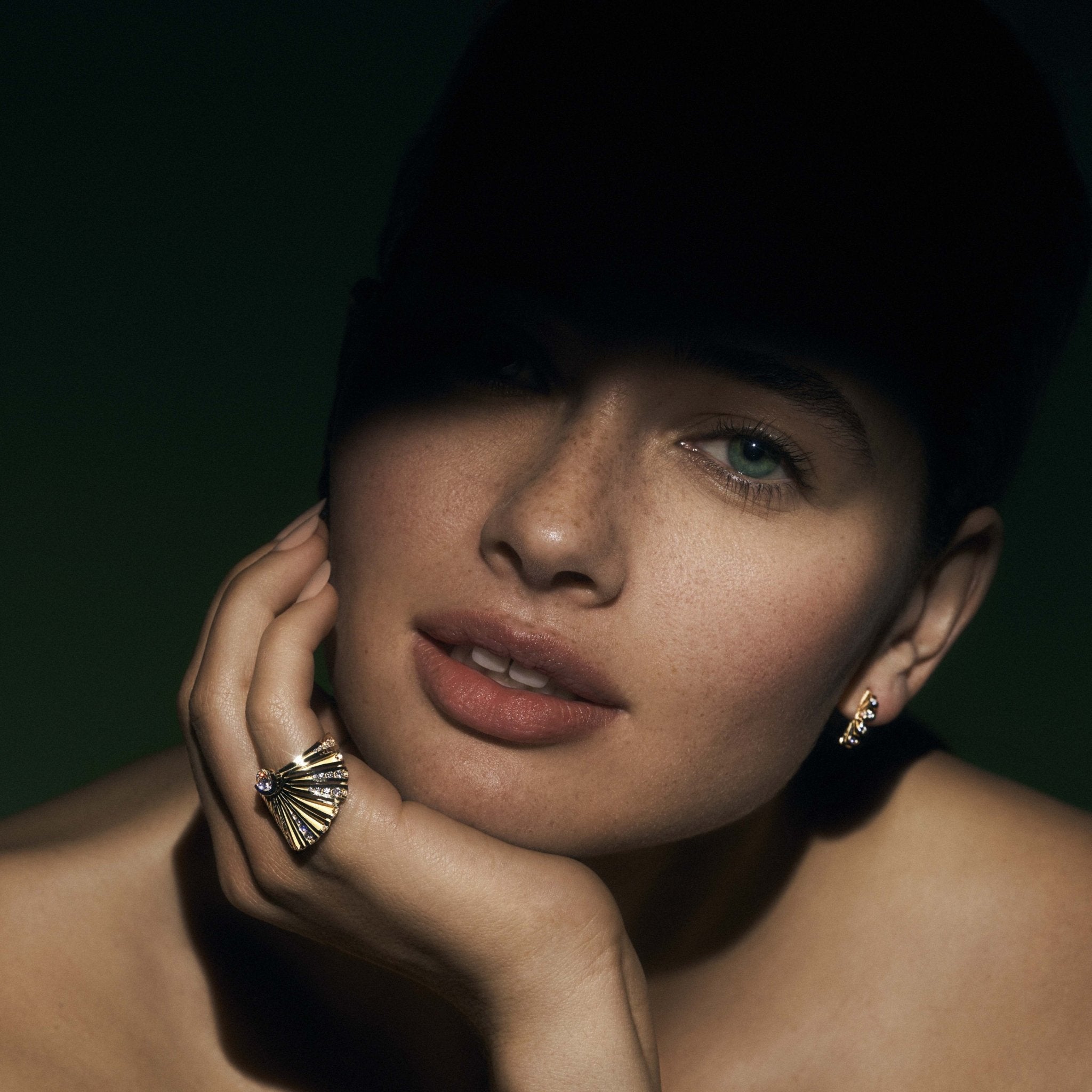 The Fabella Pinky Ring - MUSE Shop